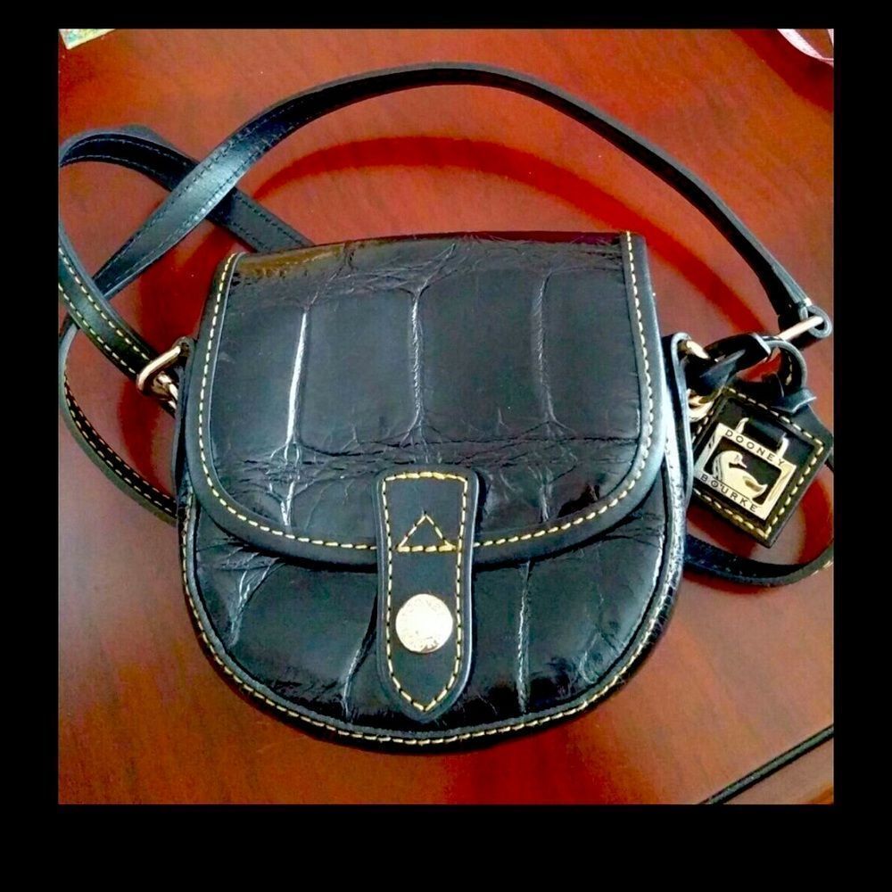 Dooney And Bourke A Little Crossbody.